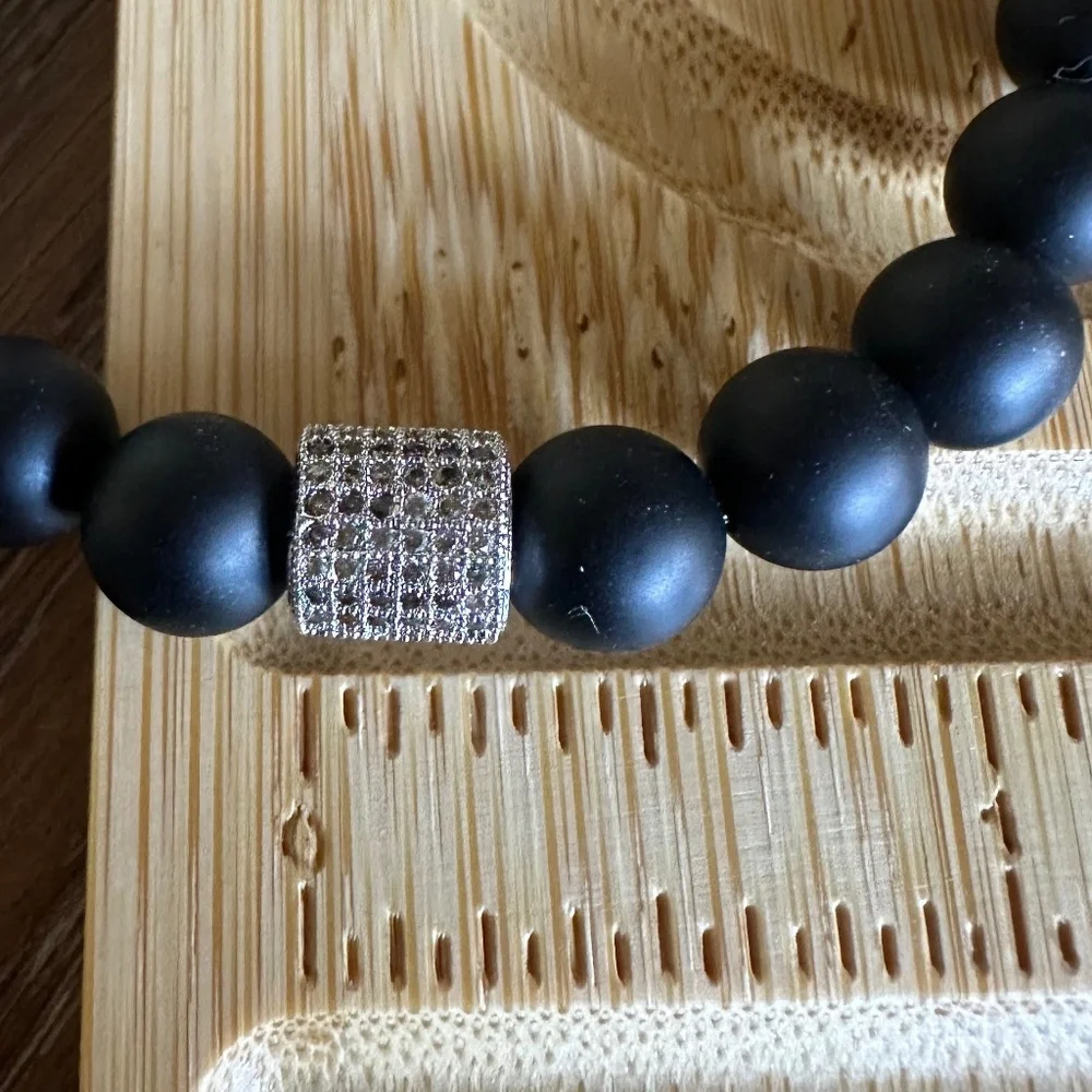 Black Onyx Beaded Bracelet 8mm Matte Stone Silver Pave Crystal Stretch 6.5”